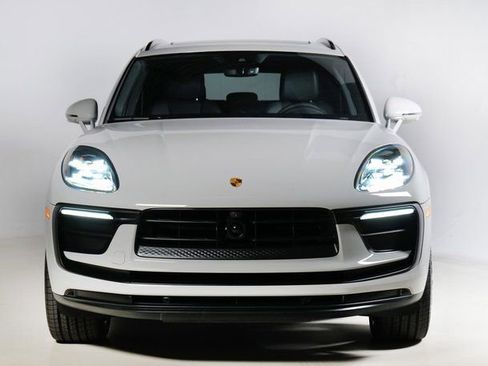 Used 2023 Porsche Macan image 8