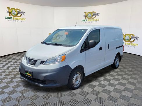 Used 2015 Nissan NV200 S w/ Back Door Glass Package FWD image 3