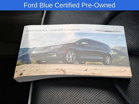 Used 2023 Chrysler Pacifica Limited FWD image 30