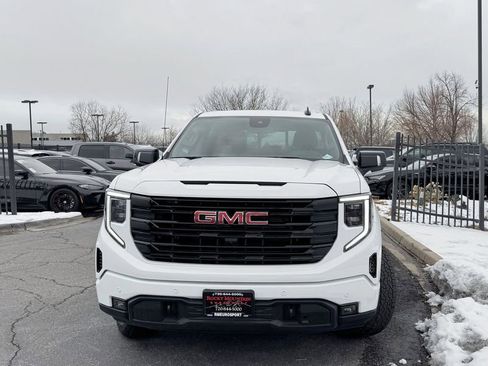 Used 2024 GMC Sierra 1500 Elevation w/ Elevation Premium Package image 3