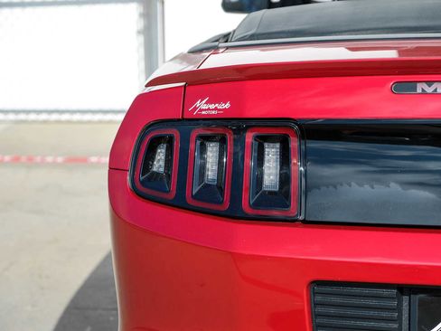 Used 2013 Ford Mustang Premium image 38