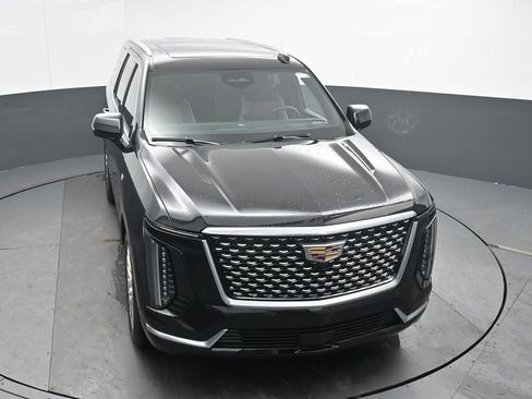 Used 2025 Cadillac Escalade Premium Luxury w/ Touring Package image 44