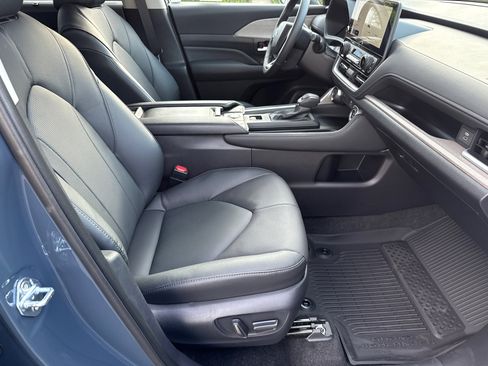 Certified 2026 Toyota Grand Highlander AWD Hybrid image 13