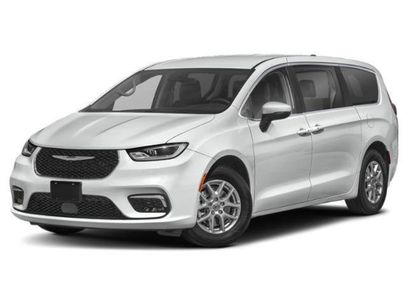 Certified 2024 Chrysler Pacifica Touring-L