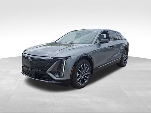 Used 2024 Cadillac Lyriq Sport AWD/4WD image 3
