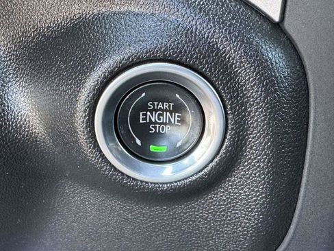Used 2023 Chevrolet Silverado 1500 Custom AWD/4WD image 10