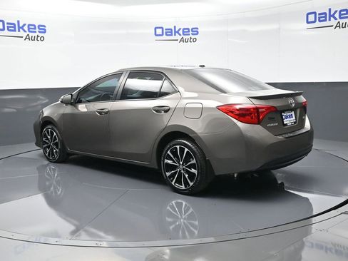 Used 2018 Toyota Corolla SE image 5