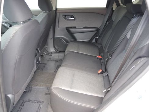 Used 2023 Nissan Rogue SV FWD image 17