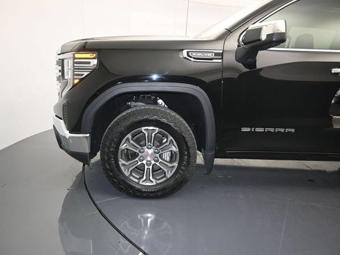 Certified 2025 GMC Sierra 1500 SLT AWD/4WD image 9