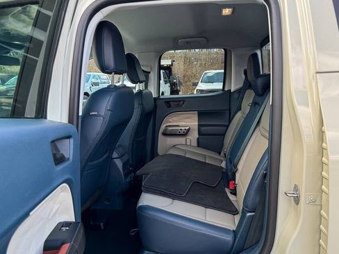 Used 2025 Ford Maverick Lariat image 18