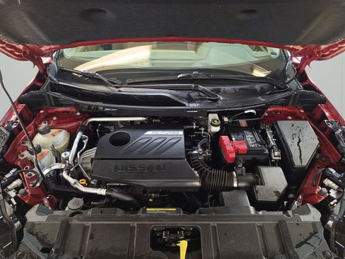 Used 2025 Nissan Rogue SV AWD/4WD image 9