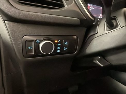 Used 2022 Ford Escape SE w/ Convenience Package FWD image 18