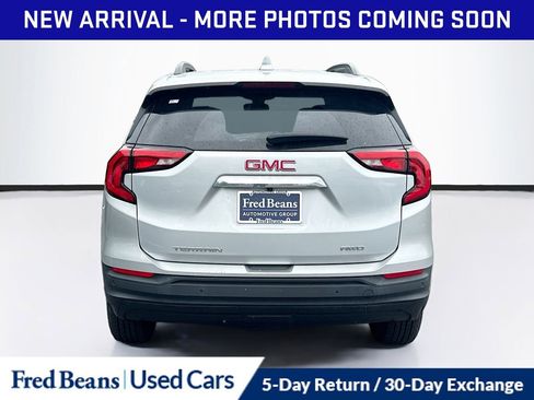 Used 2021 GMC Terrain SLE w/ Driver Convenience Package AWD/4WD image 7