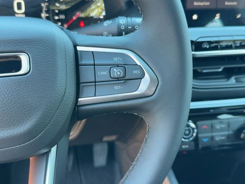 New 2026 Jeep Compass Latitude image 25