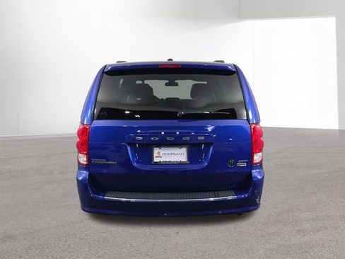 Used 2019 Dodge Grand Caravan GT FWD image 14