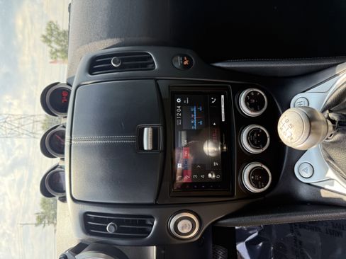 Used 2011 Nissan 370Z Touring w/ Sport Pkg image 10