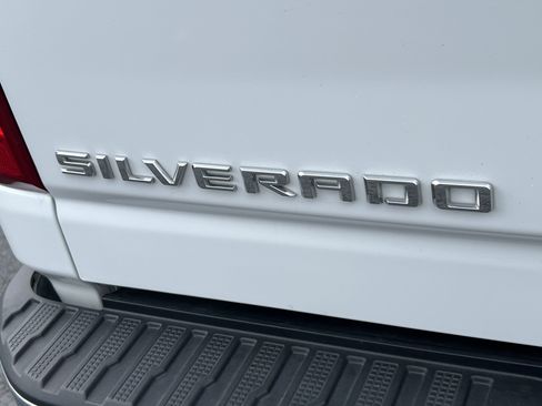 Used 2024 Chevrolet Silverado 3500 LT AWD/4WD image 8