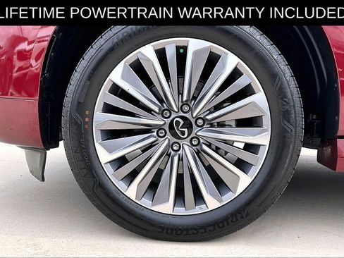 Certified 2025 INFINITI QX80 Luxe image 12