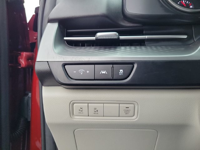 Used 2024 Kia Carnival LX FWD image 22