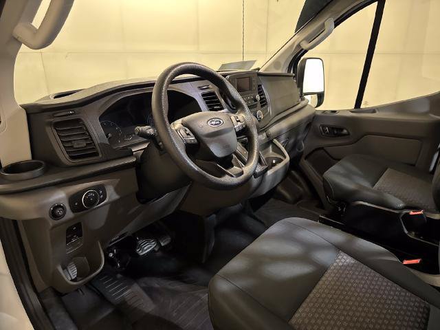Certified 2025 Ford Transit 250 Low Roof w/ Exterior Upgrade Package RWD image 4