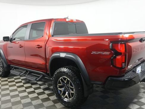 Used 2026 Chevrolet Colorado ZR2 w/ Technology Package AWD/4WD image 5