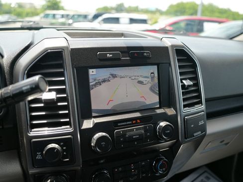 Used 2019 Ford F150 XLT w/ Equipment Group 302A Luxury AWD/4WD image 12