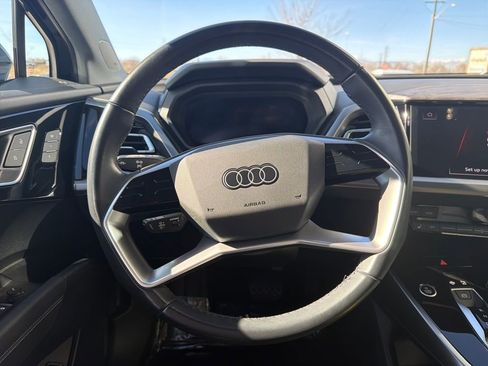 Used 2023 Audi Q4 e-tron Premium Plus image 15