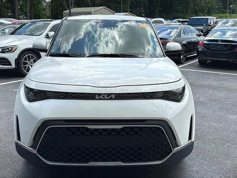 Used 2025 Kia Soul LX FWD image 8