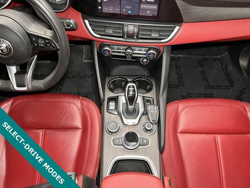 Used 2021 Alfa Romeo Giulia Ti w/ Nero Edizione image 7