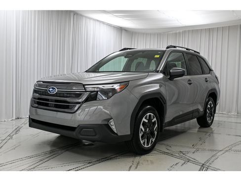Used 2026 Subaru Forester Premium w/ Base/Premium Package AWD/4WD image 4