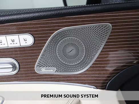 Used 2023 Mercedes-Benz GLE 450 4MATIC w/ AMG Line Exterior image 5