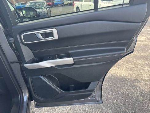 Used 2024 Ford Explorer XLT w/ Equipment Group 202A image 39