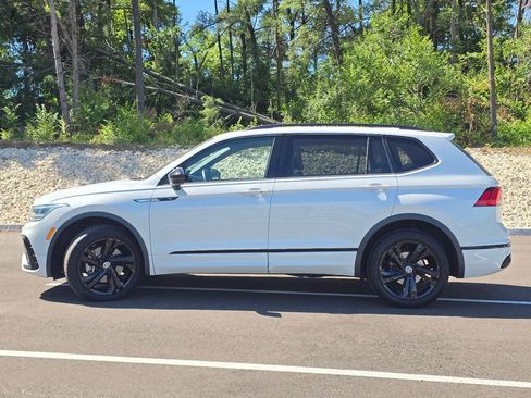 Used 2023 Volkswagen Tiguan SE R-Line AWD/4WD image 23