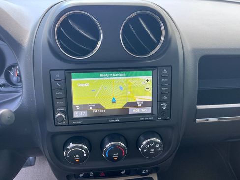 Used 2015 Jeep Patriot High Altitude AWD/4WD image 30