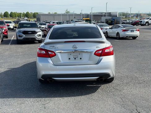 Used 2016 Nissan Altima 2.5 SL w/ 2.5 Technology w/LED Package FWD image 6