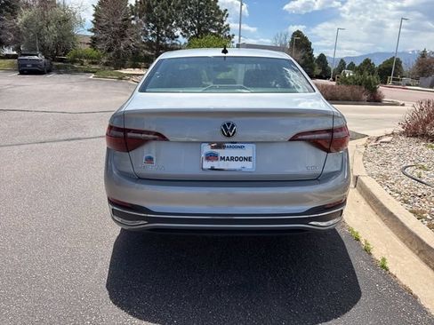 Used 2022 Volkswagen Jetta SEL FWD image 5