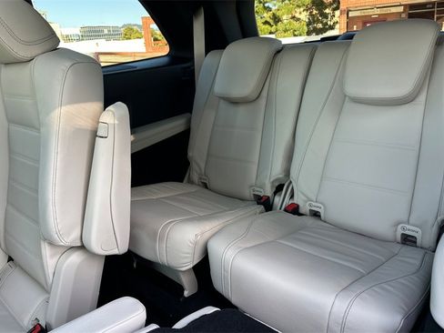 New 2026 Mercedes-Benz GLS 580 4MATIC image 15