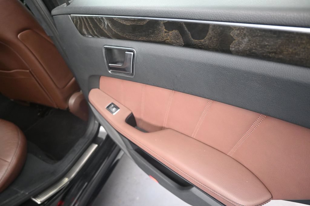 Used 2016 Mercedes-Benz E 350 4MATIC Sedan image 21
