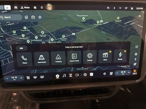 Used 2023 Rivian R1S Adventure AWD/4WD image 17
