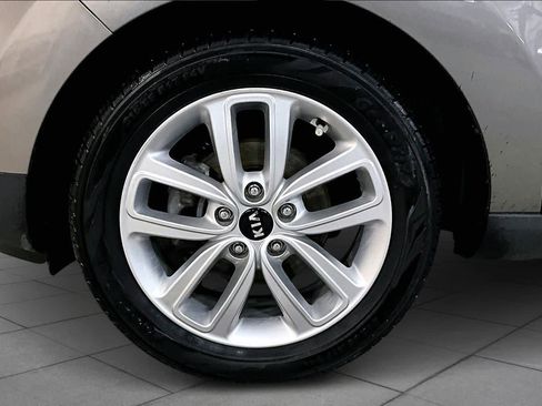 Used 2018 Kia Soul + image 10