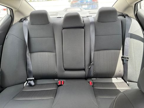 Used 2025 Nissan Altima 2.5 SV FWD image 38