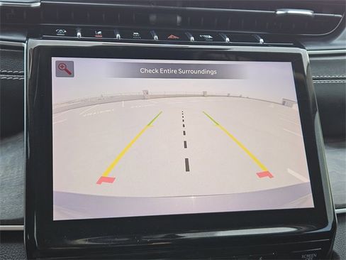 Used 2023 Jeep Grand Cherokee L Limited image 17