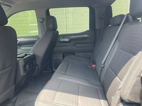 Used 2022 Chevrolet Silverado 1500 RST AWD/4WD image 12