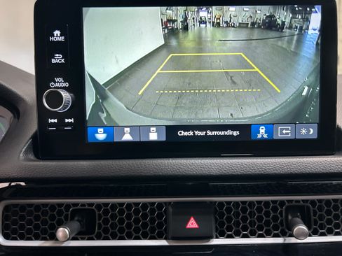 Used 2025 Honda Civic Sport Touring image 5
