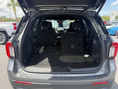 Certified 2025 Ford Explorer ST-Line AWD/4WD image 14