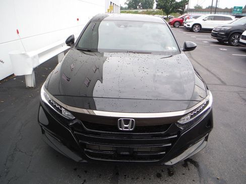 Used 2018 Honda Accord Sport image 4