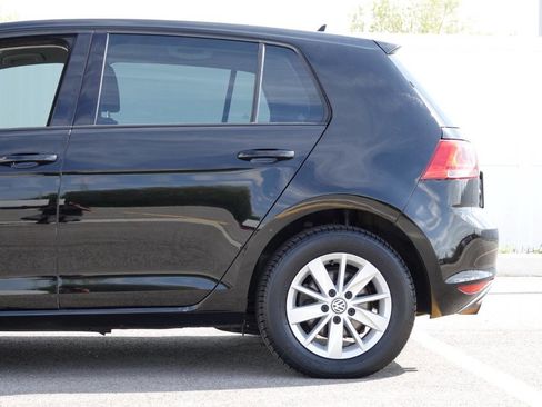 Used 2016 Volkswagen Golf S FWD image 17