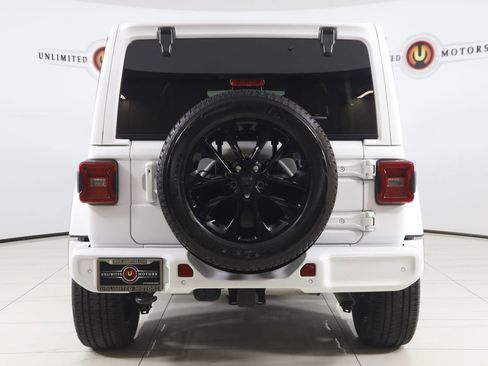 Used 2022 Jeep Wrangler Unlimited Sahara AWD/4WD image 44