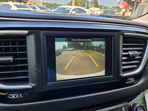 Used 2021 Chrysler Voyager Lxi FWD image 15