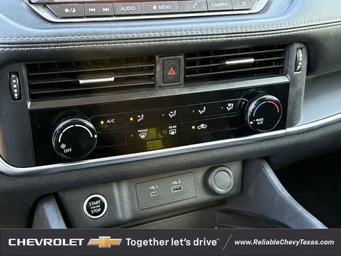 Used 2023 Nissan Rogue S AWD/4WD image 21